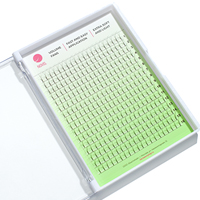 Готовые пучки на ленте 4D для наращивания ресниц